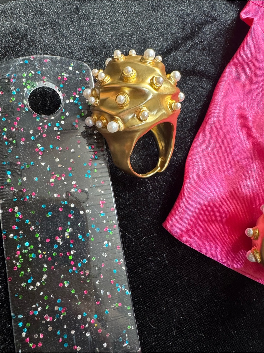 Schiaparelli insp Gold and Pearl Statement Necklace & Earring & Ring Set - Picture 10 of 16
